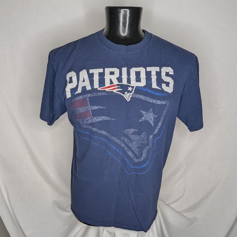 Majestic Apparel Men's Graphic Patriots T-shirt Men Blue XL